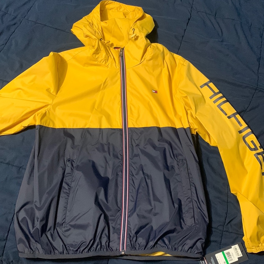 Tommy Hilfiger breathable and water resistant jacket